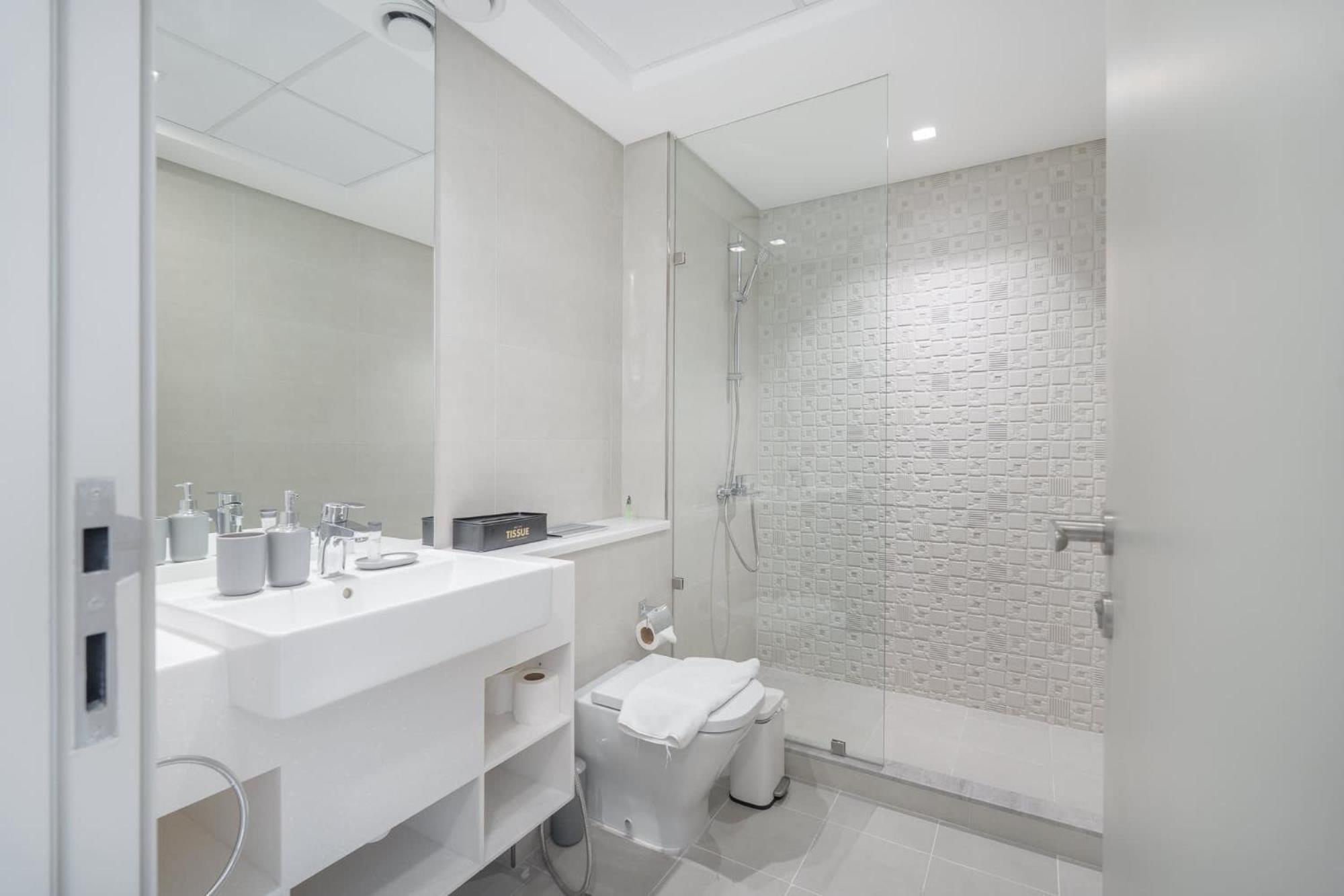 Stylish 2br With Amazing Pool View In Taya Dubai